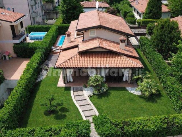 Villa Indipendente in vendita a Chiari, Lombardia