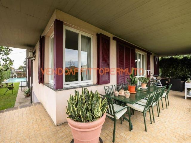 Villa Indipendente in vendita a Chiari, Lombardia