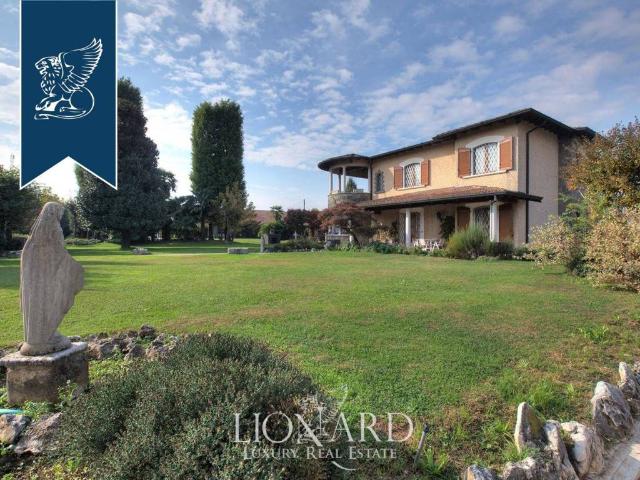 Villa Indipendente in vendita a Chiari, Lombardia