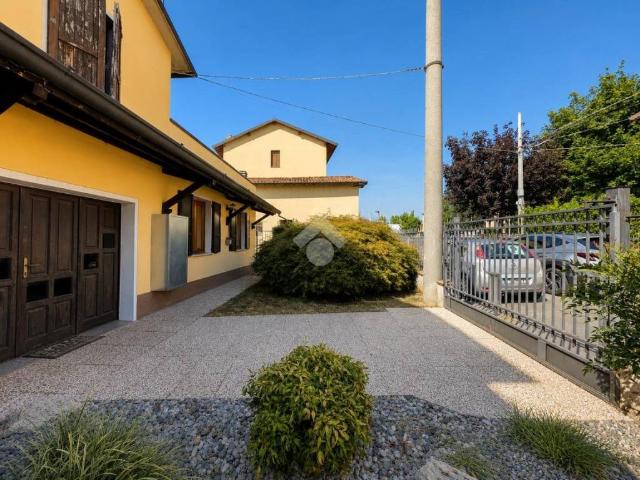Villa Indipendente in vendita a Chiari, Lombardia