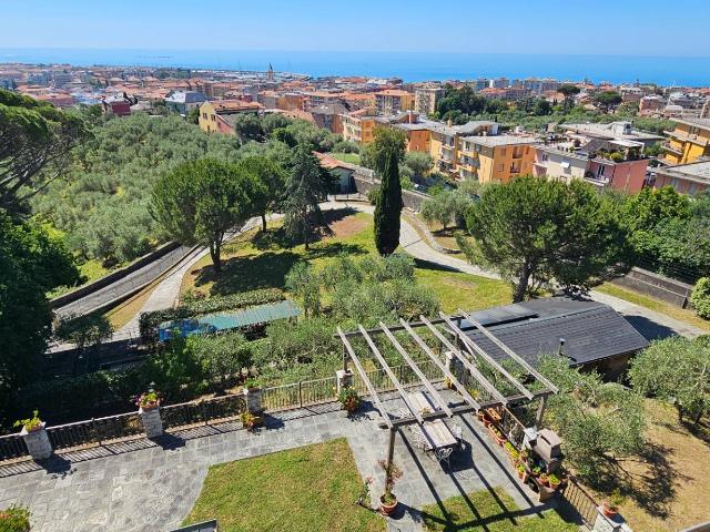 Villa Indipendente in vendita a Chiavari, Liguria