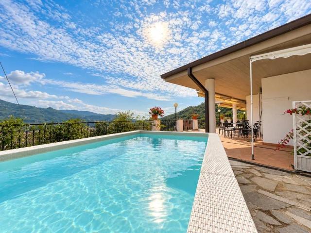 Villa Indipendente in vendita a Ri Alto, Chiavari