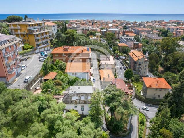 Villa Indipendente in vendita a Sampierdicanne, Chiavari