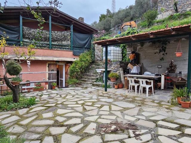 Villa Indipendente in vendita a Chiavari, Liguria