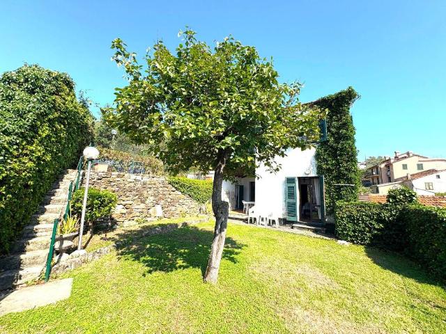 Villa Indipendente in vendita a Chiavari, Liguria