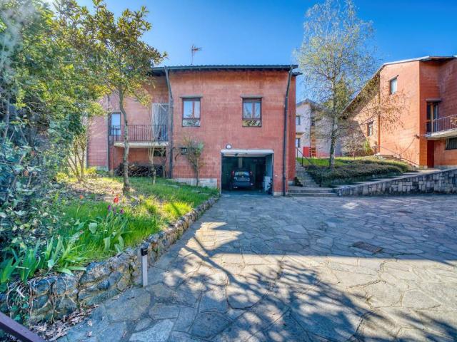 Villa Indipendente in vendita a Roaschia, Chieri