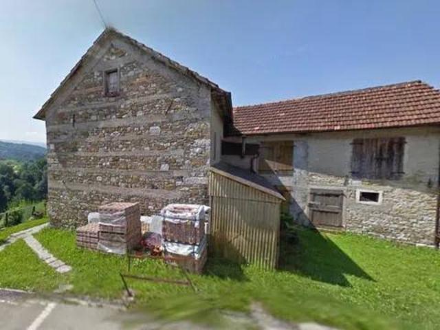 Villa Indipendente in vendita a Chies d'Alpago, Lamosano