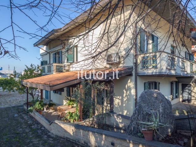 Villa Indipendente in vendita a Madonna delle Piane, Chieti