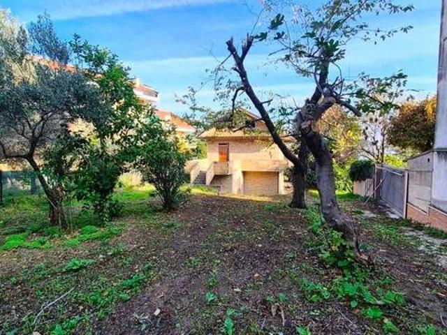 Villa Indipendente in vendita a Tricalle, Chieti