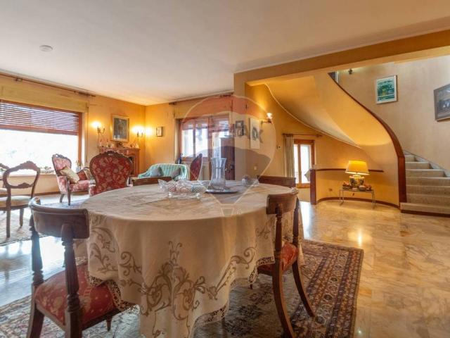 Villa Schiera in vendita a Chieti, Abruzzo