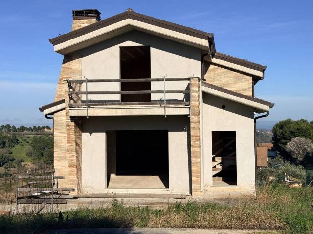 Villa Indipendente in vendita a Chieti, Abruzzo