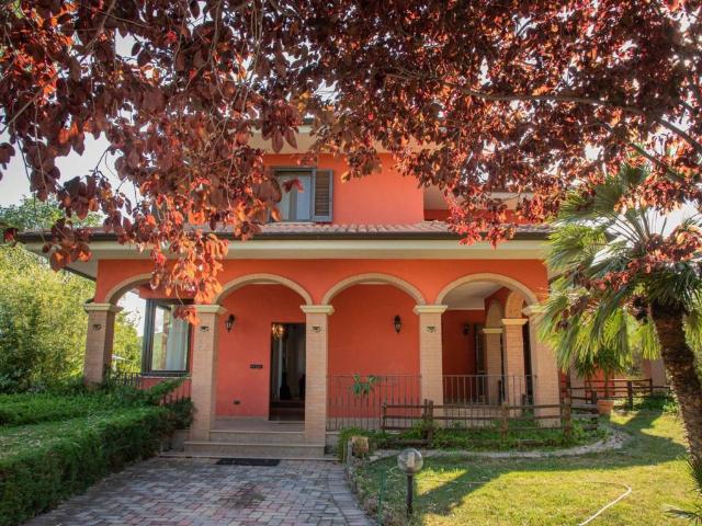 Villa Indipendente in vendita a Chieti, Abruzzo