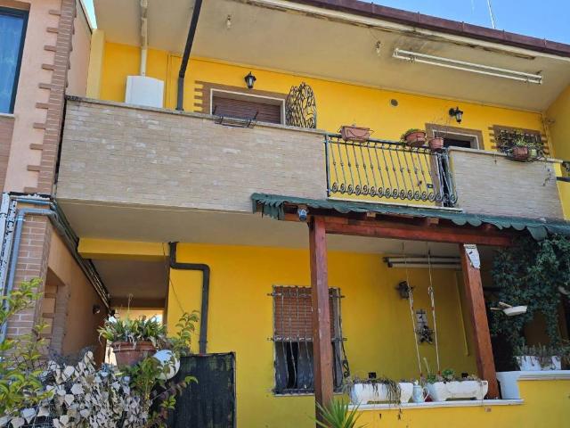 Villa Indipendente in vendita a Chieti Scalo, Chieti
