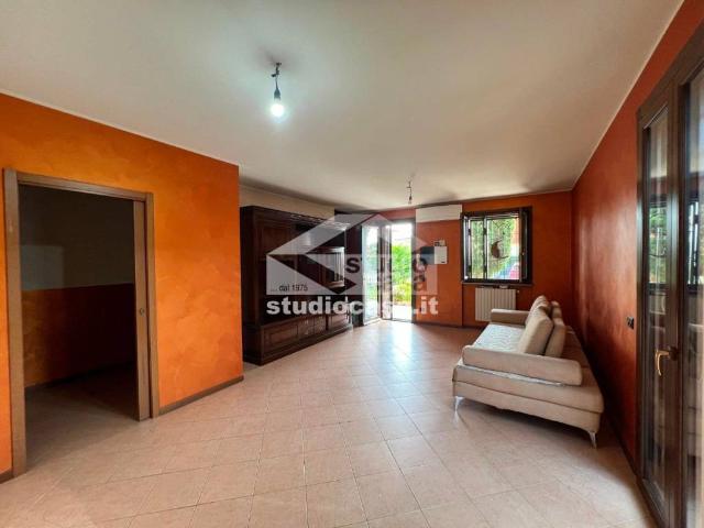 Villa Indipendente in vendita a Chieve, Lombardia