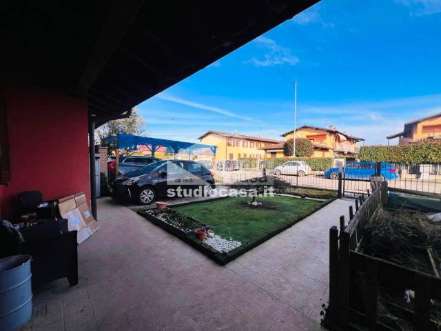 Villa Indipendente in vendita a Chieve, Lombardia