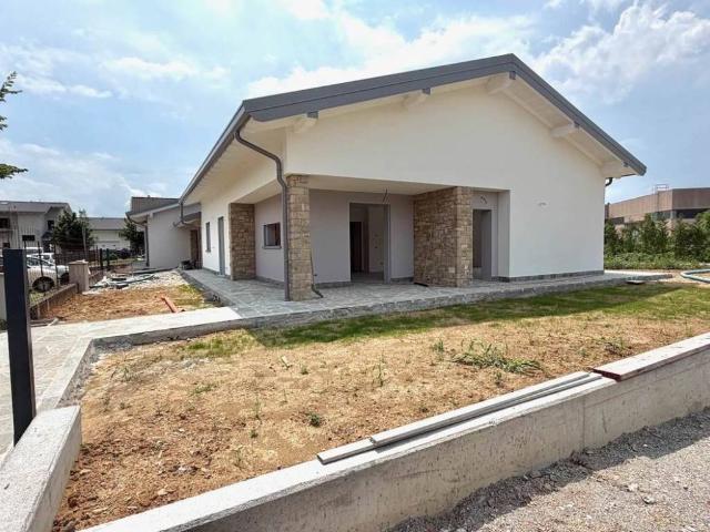 Villa Indipendente in vendita a Chignolo D'isola, Lombardia