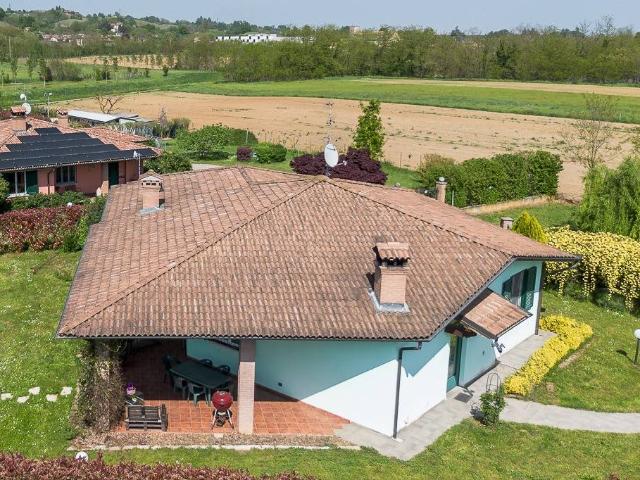 Villa Indipendente in vendita a Chignolo Po, Lombardia