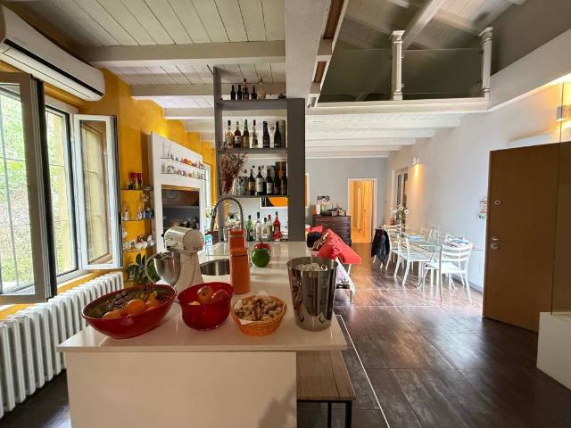 Villa Indipendente in vendita a Chignolo Po, Lombardia