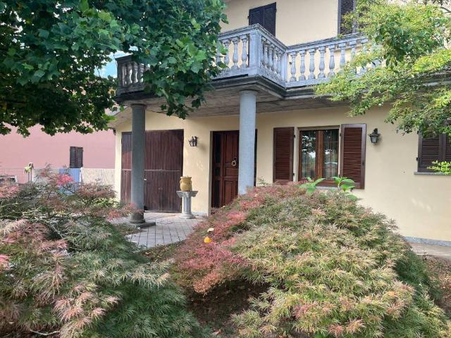 Villa Indipendente in vendita a Chignolo Po, Lombardia