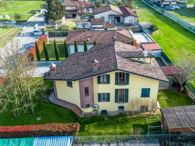 Villa Indipendente in vendita a Chignolo Po, Lombardia