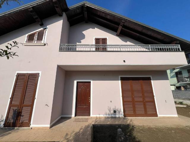 Villa Indipendente in vendita a Chignolo Po, Lombardia