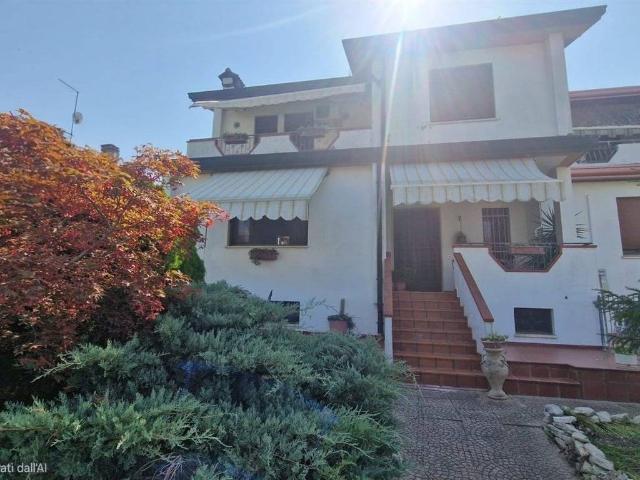 Villa Indipendente in vendita a Chioggia, Veneto