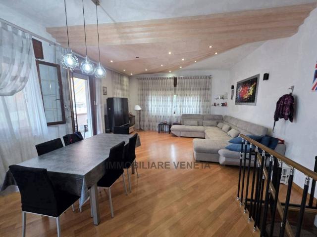 Villa Indipendente in vendita a Chioggia, Veneto