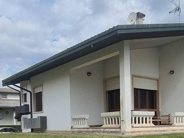 Villa Indipendente in vendita a Brondolo, Chioggia
