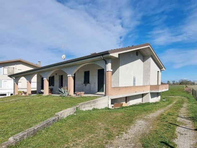 Villa Indipendente in vendita a Valli, Chioggia