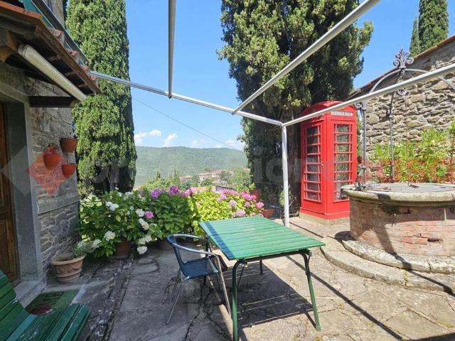 Villa Indipendente in vendita a Chitignano, Toscana