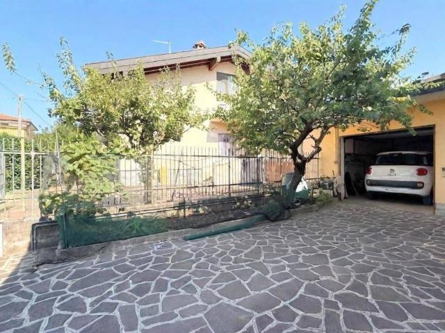 Villa Indipendente in vendita a Chiuduno, Lombardia