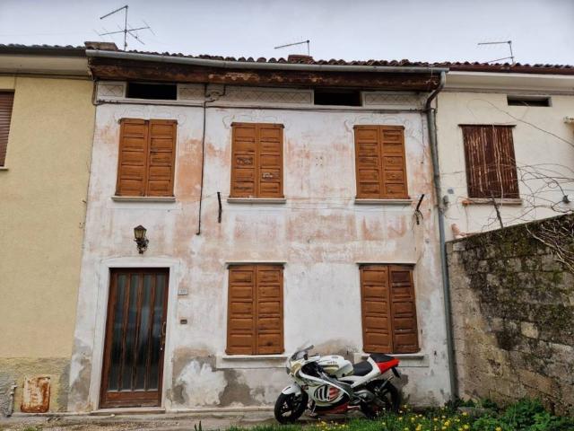 Villa Indipendente in vendita a Chiuppano, Veneto