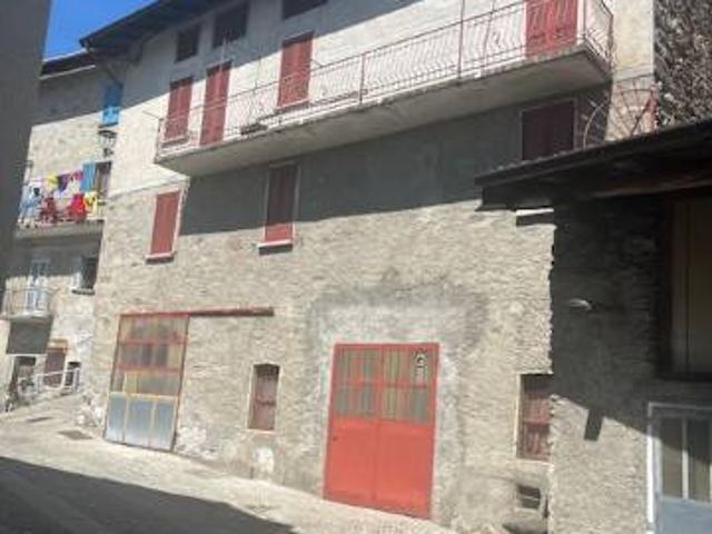 Villa Indipendente in vendita a Chiuro, Lombardia