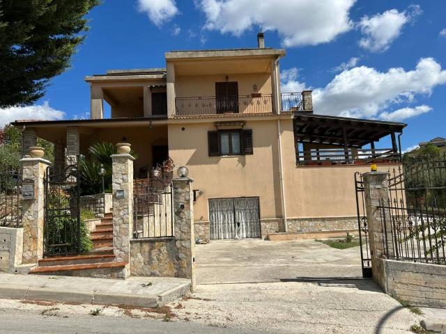 Villa Indipendente in vendita a Chiusa Sclafani, Sicilia