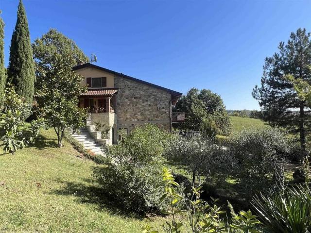 Villa Indipendente in vendita a Chiusi Della Verna, Toscana