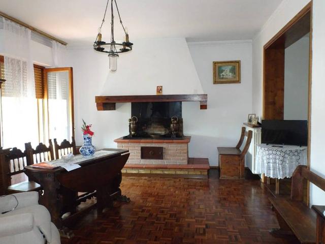 Villa Indipendente in vendita a Chiusi Della Verna, Toscana