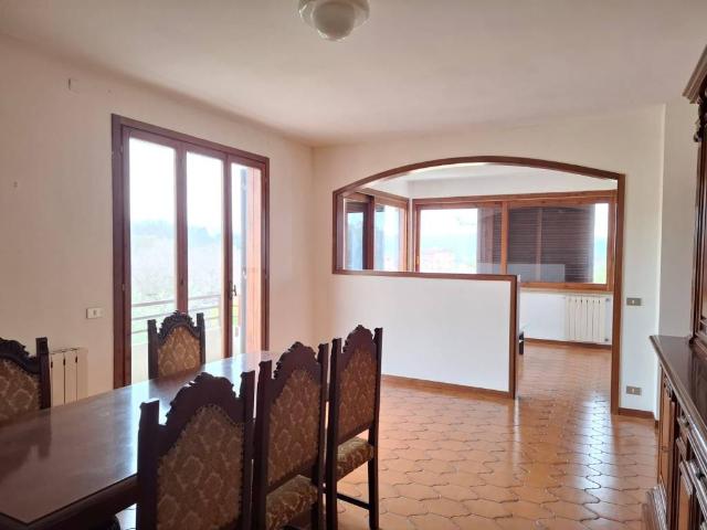 Villa Indipendente in vendita a Chiusi Scalo, Chiusi Città