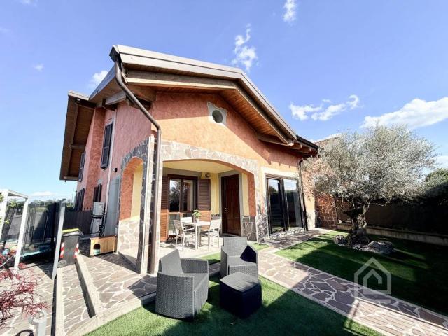 Villa Indipendente in vendita a Castelrosso, Piemonte