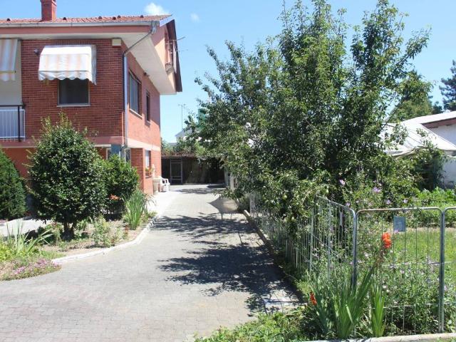 Villa Indipendente in vendita a Montegiove, Piemonte