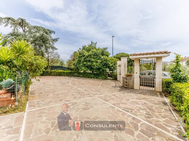 Villa Indipendente in vendita a Roma Capitale, Lazio