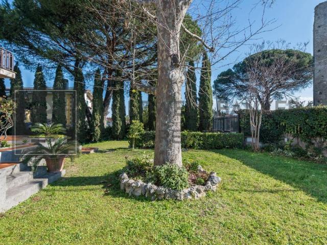 Villa Indipendente in vendita a Valle Copella, Ciampino