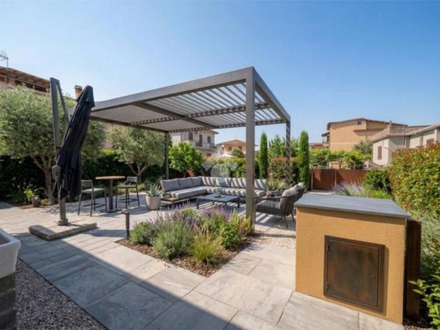 Villa Indipendente in vendita a Acqua Acetosa, Roma Capitale