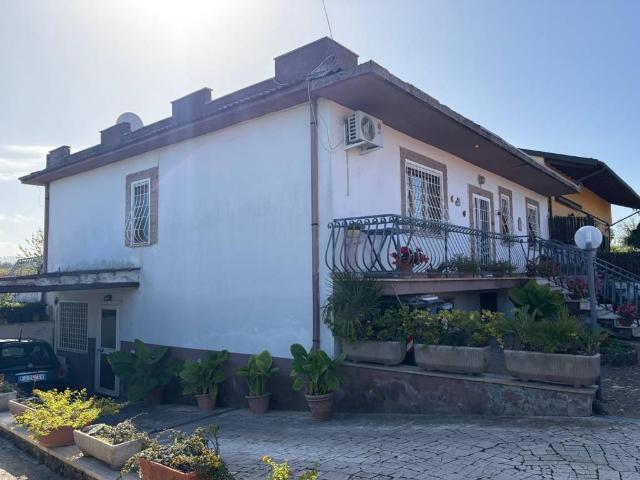Villa Indipendente in vendita a Roma Capitale, Lazio
