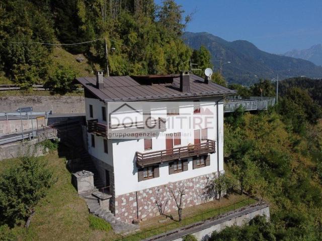 Villa Indipendente in vendita a Cibiana Di Cadore, Veneto