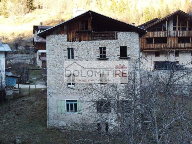 Villa Indipendente in vendita a Cibiana Di Cadore, Veneto