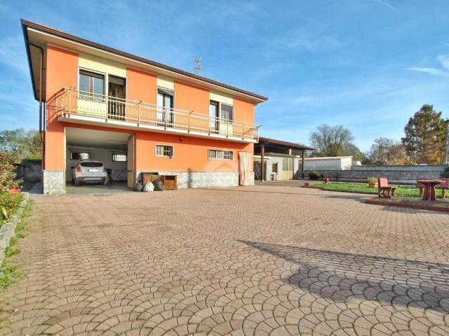 Villa Indipendente in vendita a Piemonte, Vercelli