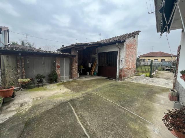 Villa Indipendente in vendita a Cilavegna, Pavia