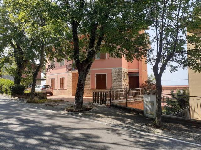 Villa Indipendente in vendita a Marche, Macerata