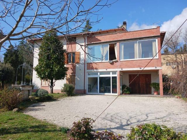 Villa Indipendente in vendita a Pozzo, Marche