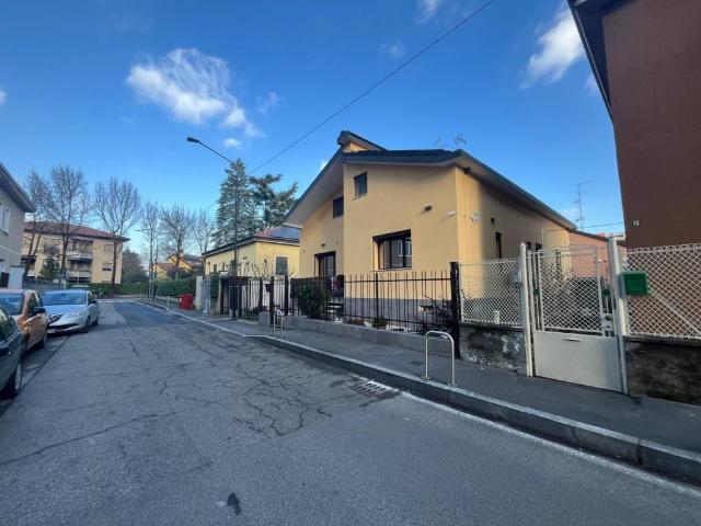 Villa Indipendente in vendita a Zona Omogenea Milano Nord, Cinisello Balsamo